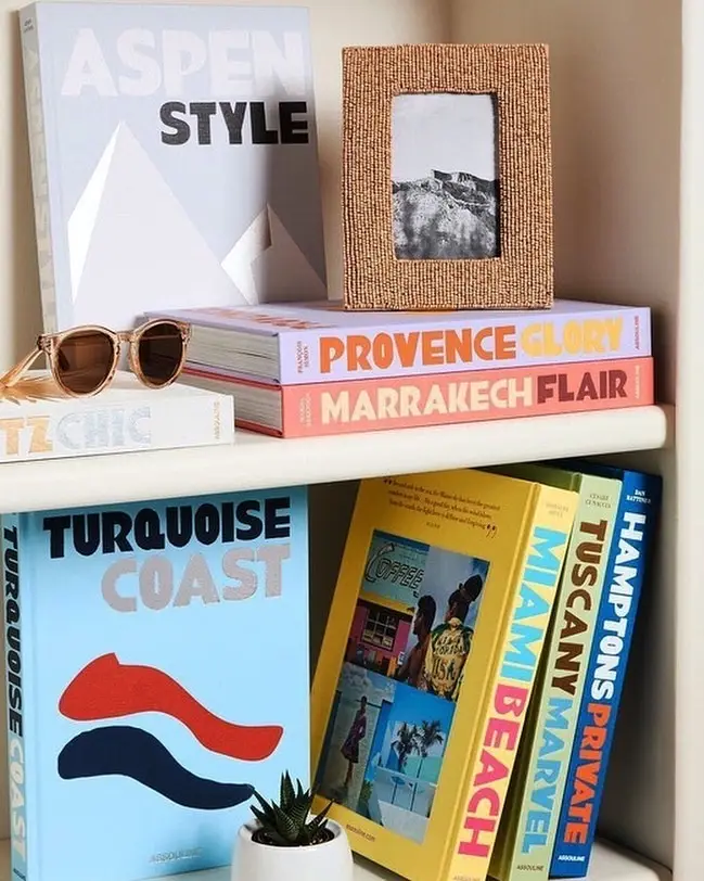 35 Fun Funky and Insanely Clever Ways to Display Books for Girls Who Love Their Collection ...