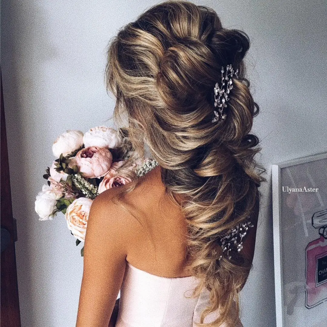 10 Gorgeous Hair Inspirations for Girls Tying the Knot ...