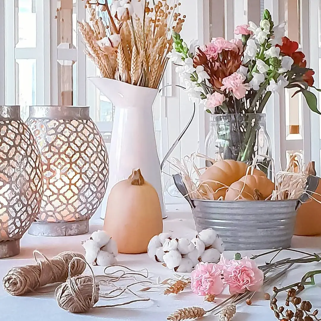 7 Simple Thanksgiving Decorations for Your Apartment ...