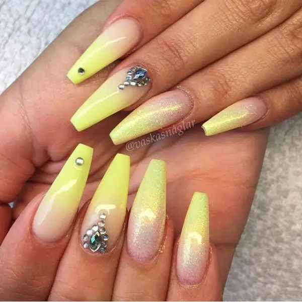 17 of Todays Life Changing Nail Inspo for Women Who Really Know Beauty ...