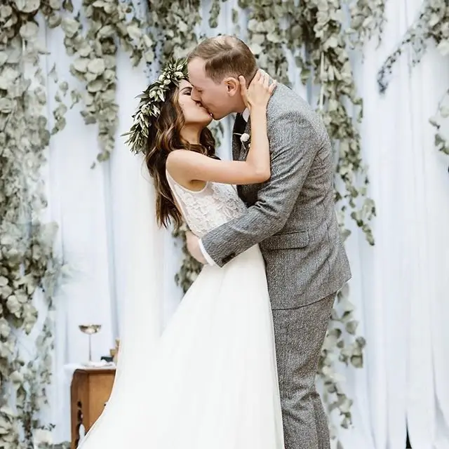 14 of Todays Dazzling Wedding Inspo for Brides Who Plan to Go Big or Go Home ...