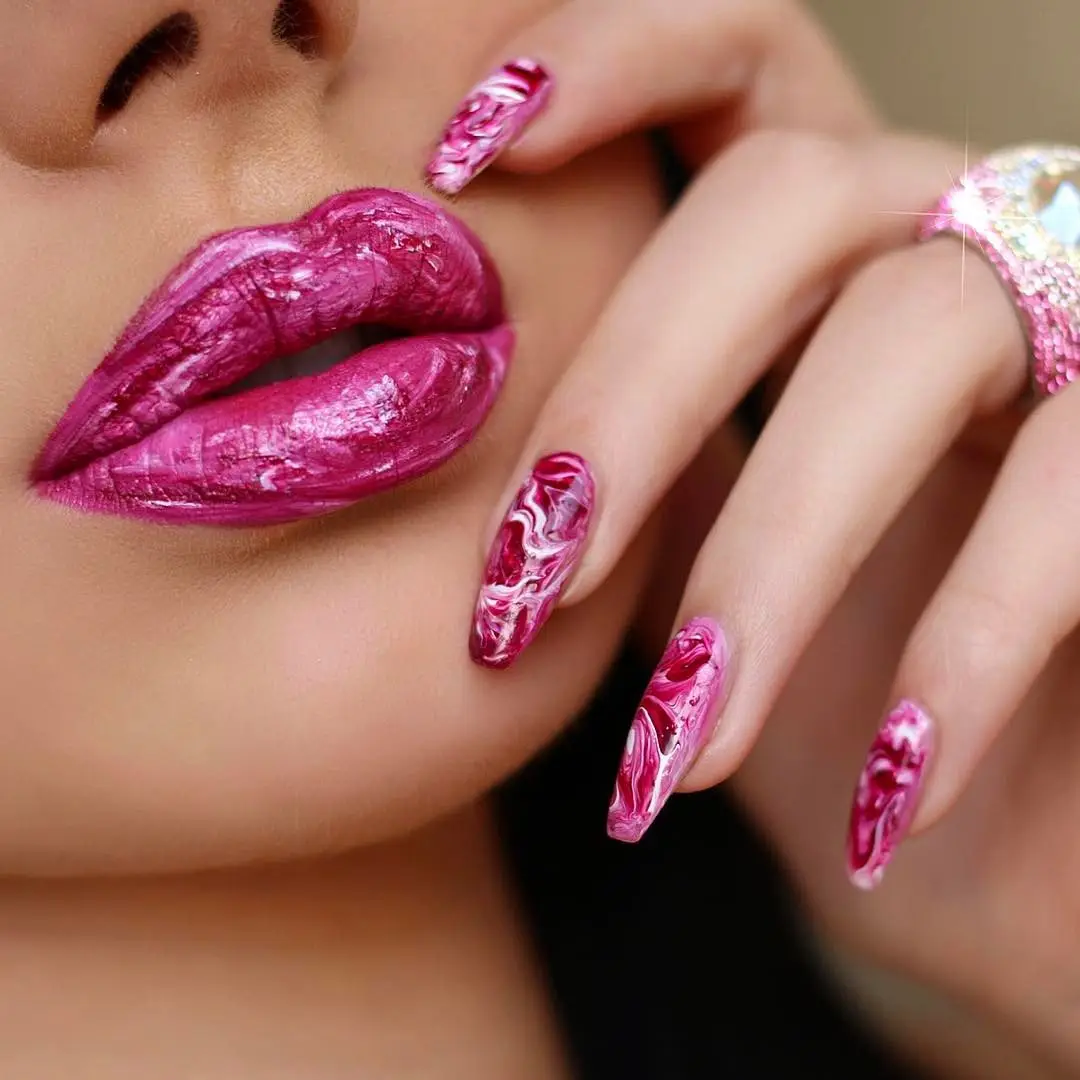 Check out the Marble Lip Trend Instagrammers Cant Get Enough of ...