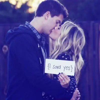 How to Nail Your Engagement Announcement on Instagram ...