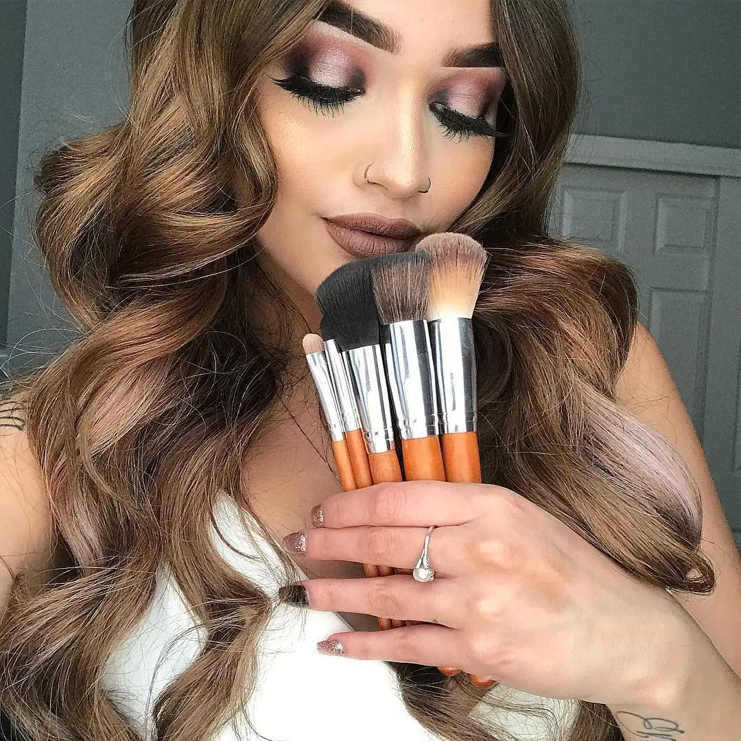 Perfect Video Tips on How to Clean Your Makeup Brushes ...