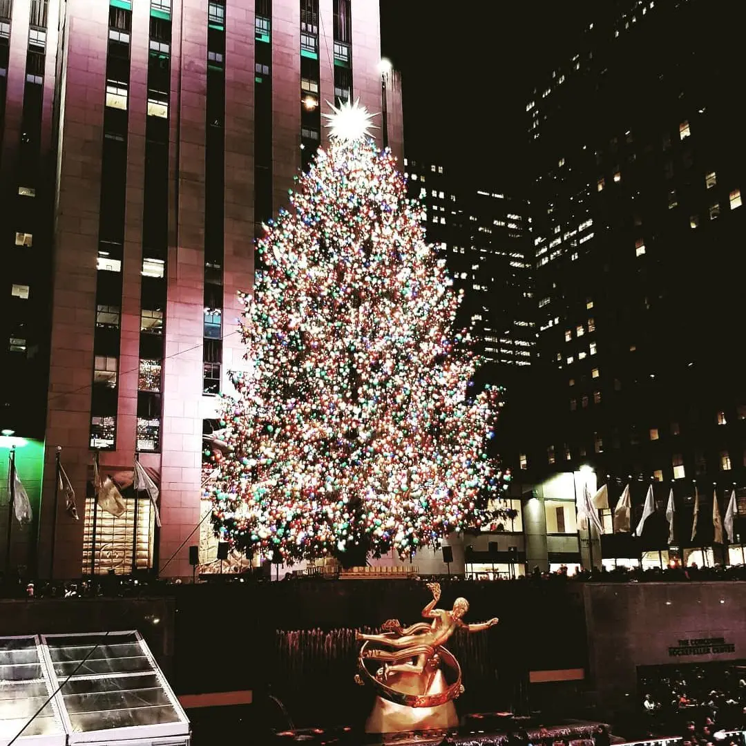 9 Snippets about the Rockefeller Center Christmas Tree through the Ages ...