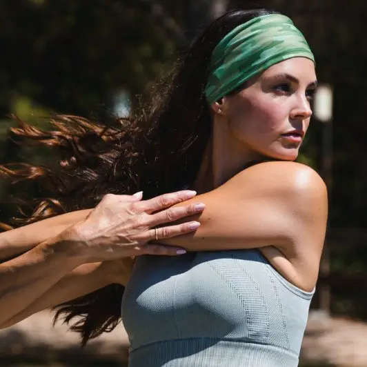 Best Headbands to Workout for Serious Sweating ...