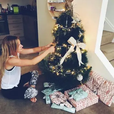How to Decorate Your Tree so Its Instagram-Worthy ...