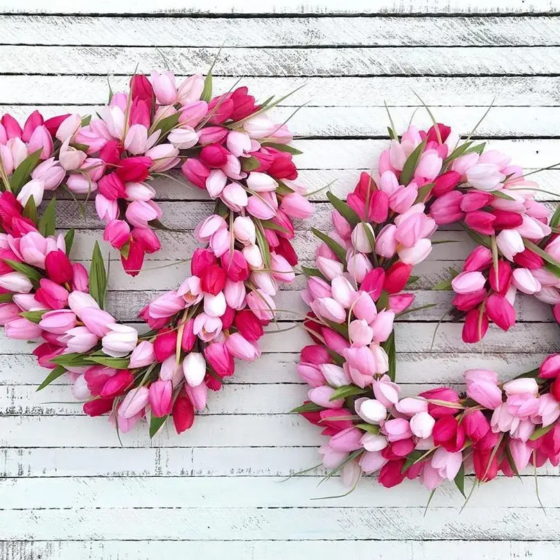 23 Lovely DIY Valentines Day Wreaths ...
