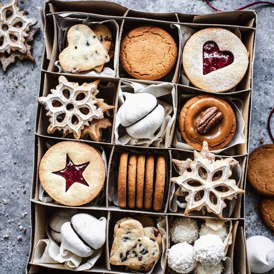 17 Cute Shapes to Cut Your Christmas Cookies into ...