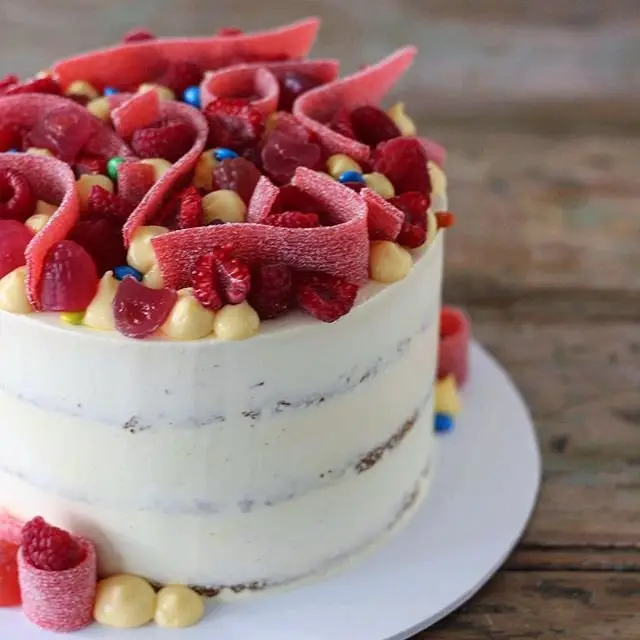 17 of Todays Legendary  Cake and Dessert Inspo for Women Who Must Have a Sweet Today ...