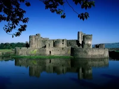 7 Welsh Castles That Will Take You Back in Time ...