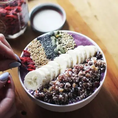 Heres How to Build the Perfect Smoothie Bowl to Lose Weight ...