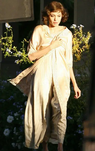 New Angelina Jolie Candids from the Set of the Changeling